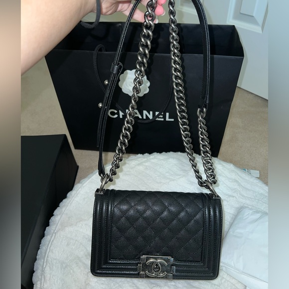 Caviar Quilted Small Boy Flap Black - Picture 2 of 11